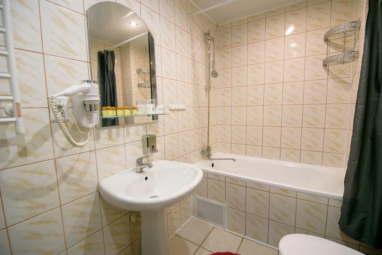 Red & Yellow Apartment Львов Украина
